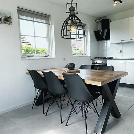 Holiday home Strandparel 207 *