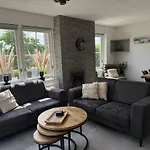 Strandparel 207 度假居 *